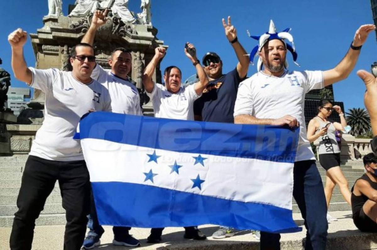 ¡Tomaron el Ángel de la Independencia! Hondureños decoran el centro del D.F. previo al choque ante México