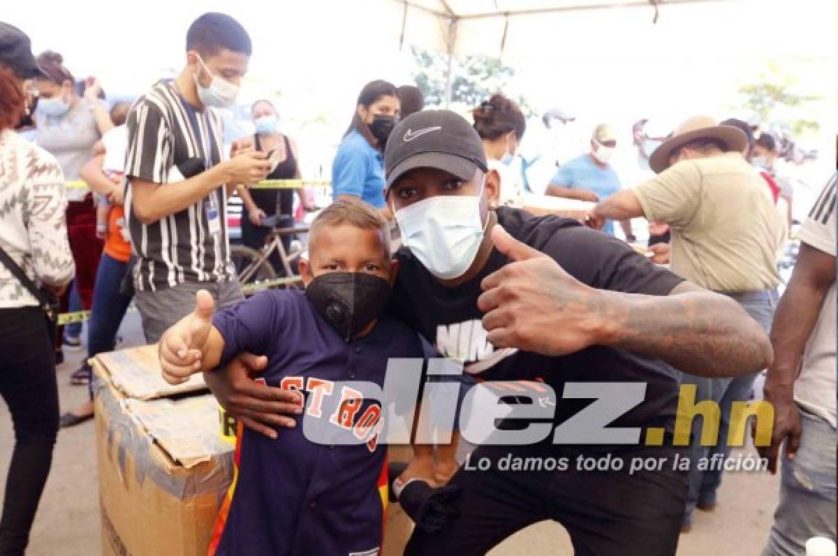 Romell Quioto lleva alegría y muchos regalos a niños afectados por huracanes en La Lima
