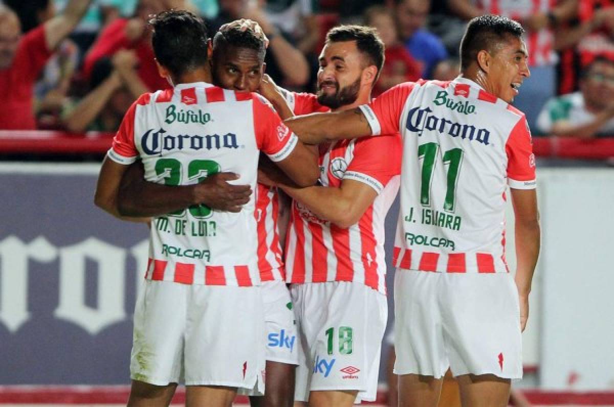 Beckeles y Necaxa derrotan a Pachuca y sueñan con semifinales en México