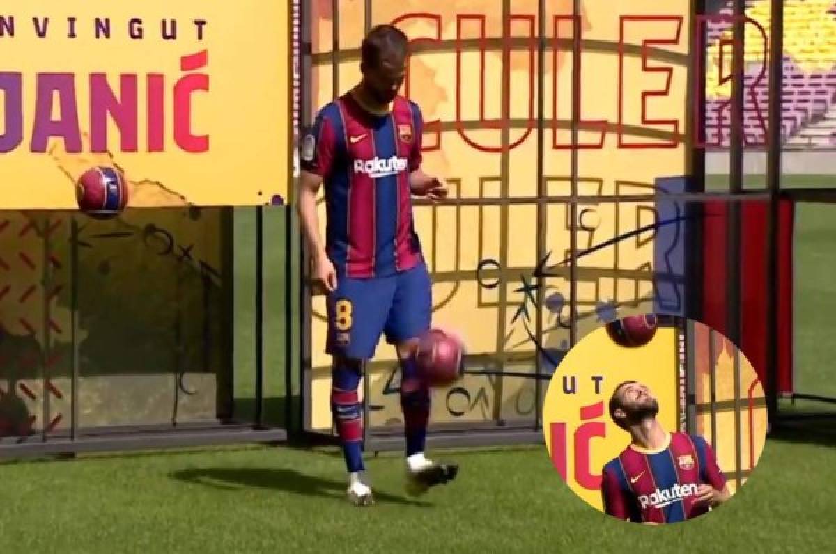 Así le fue a Miralem Pjanić dominando el balón durante su presentación con el Barcelona