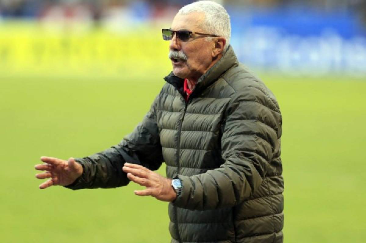 ¿Debe seguir Manuel Keosseián como entrenador de Olimpia?