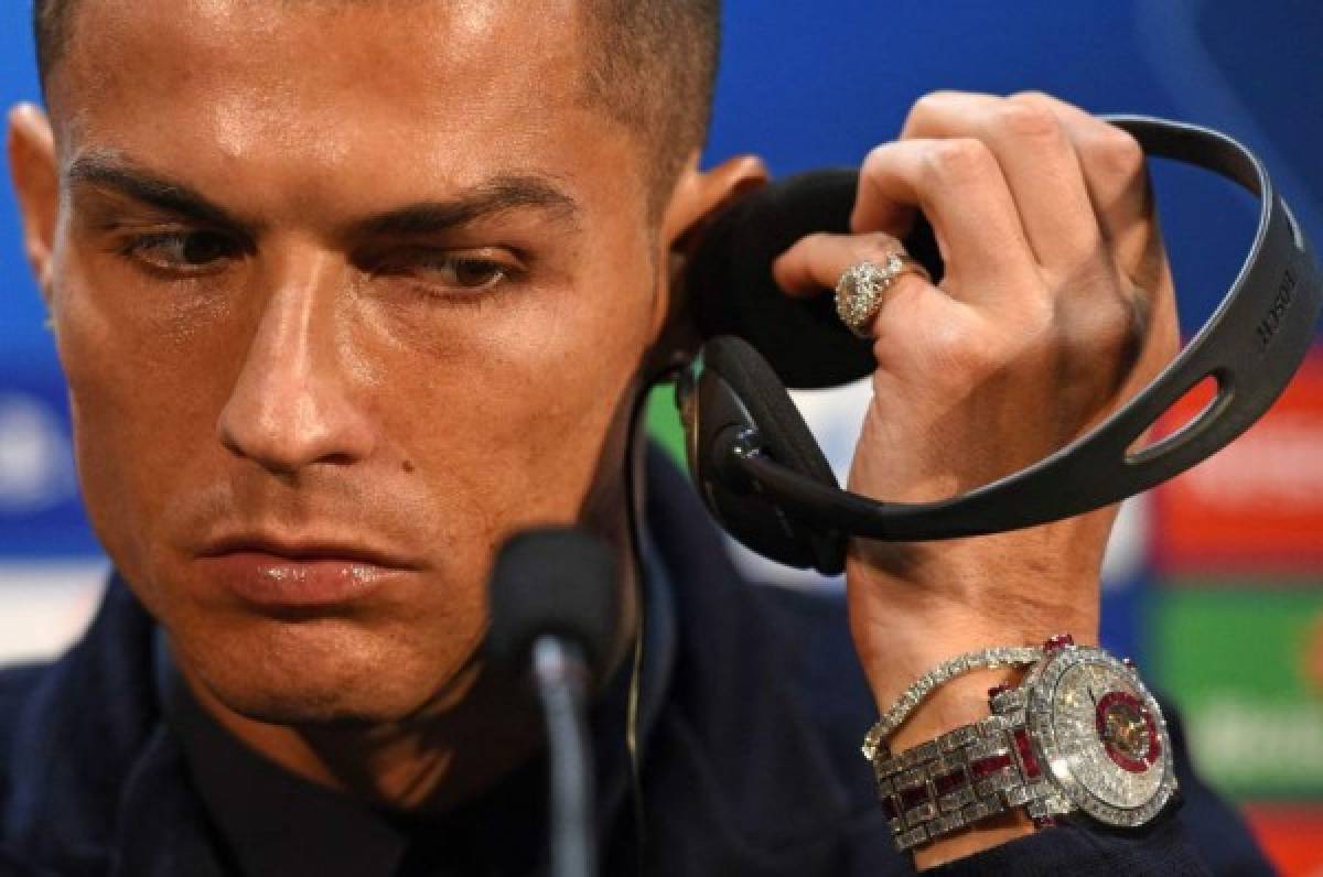 El increíble precio del reloj que Cristiano Ronaldo lució en Old Trafford