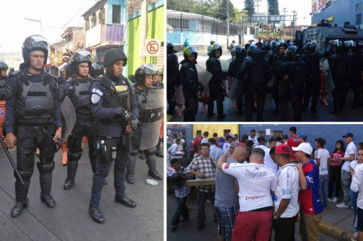 EN FOTOS: Policías blindan el estadio Nacional y aficionados se van a los golpes
