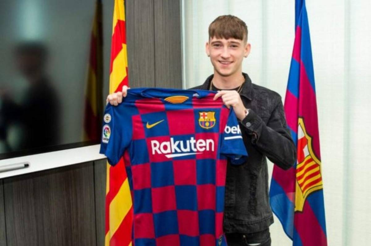 Oficial: Barcelona presenta a su nuevo fichaje, Louie Barry delantero inglés  