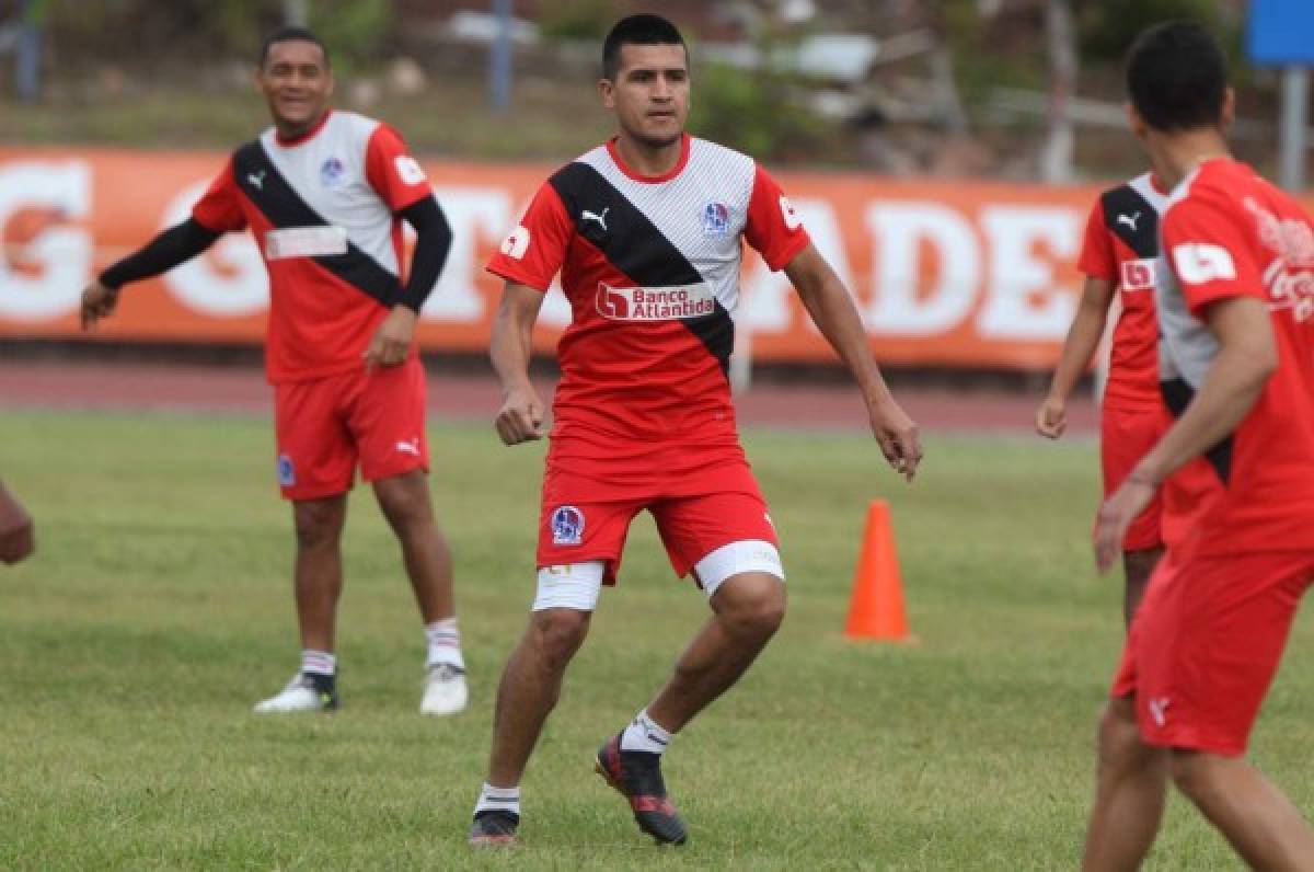 Del Grecco y Córdoba serán titulares con Olimpia ante el Honduras