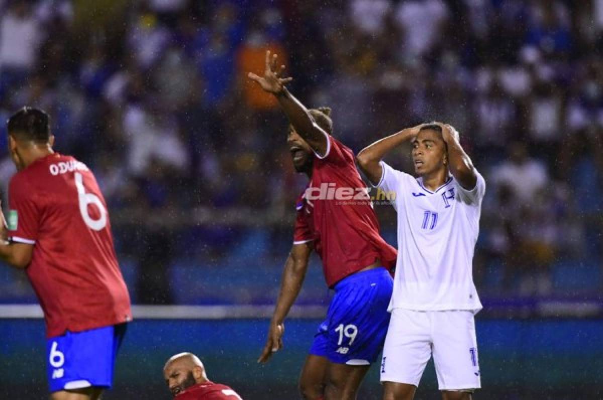 Honduras y Costa Rica siguen empatando a cero en el estadio Olímpico por las eliminatorias.