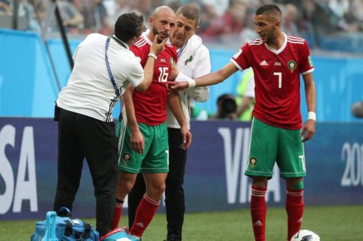 Drama en Rusia: Jugador de Marruecos pierde el conocimiento en juego ante Irán