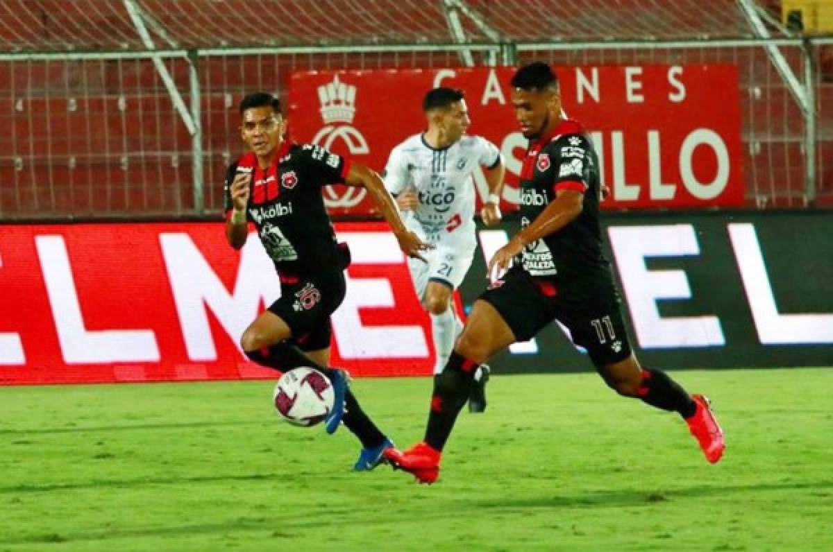 Liga Alajuelense del hondureño Alex López confirma 11 jugadores positivos por covid-19