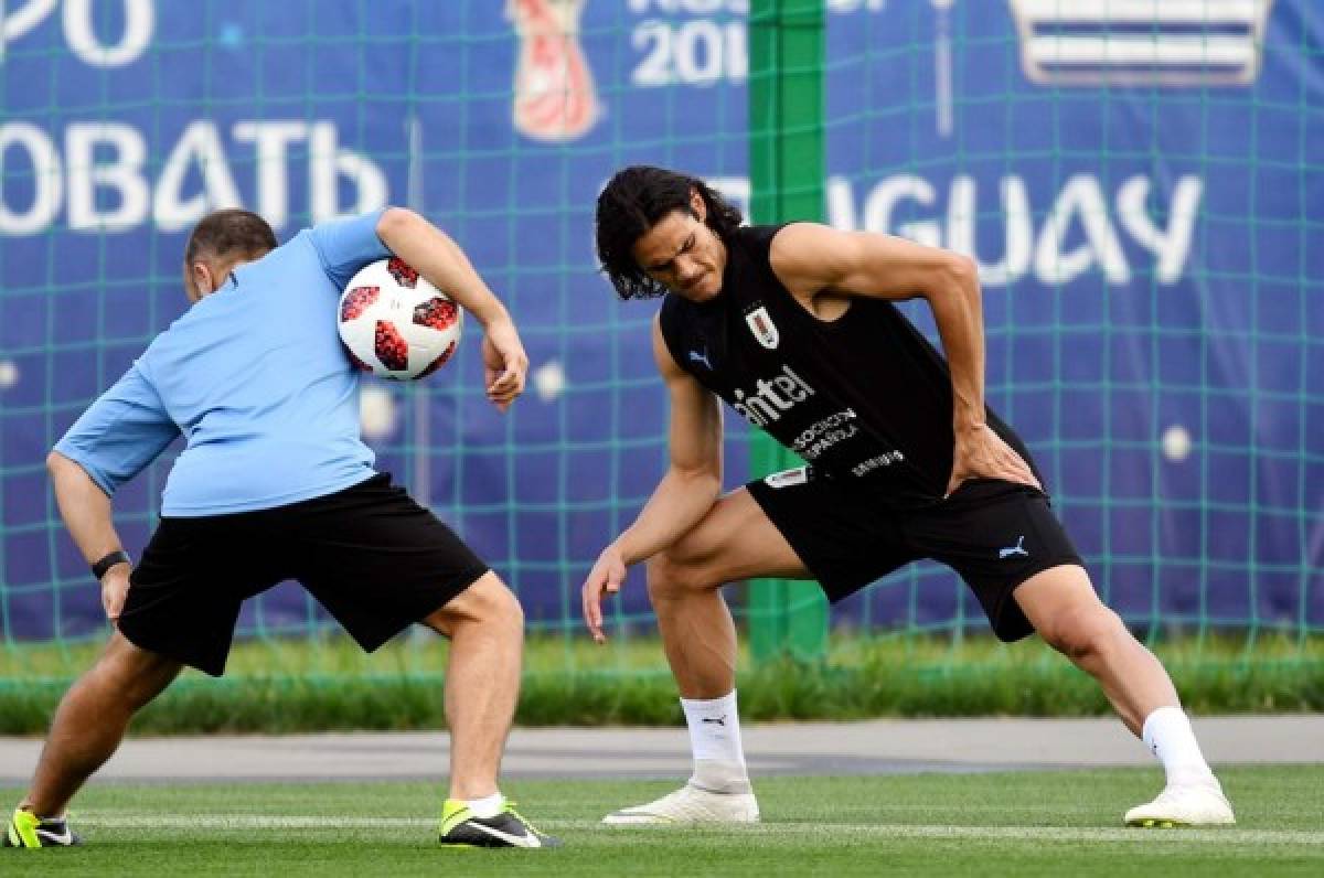 Edinson Cavani volvió a entrenar 24 horas antes de enfrentar a Francia