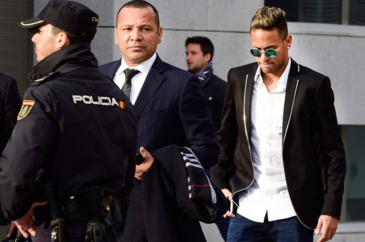 Padre de Neymar: 'Estaba con Barcelona, intenté convencerlo de que se quedara'