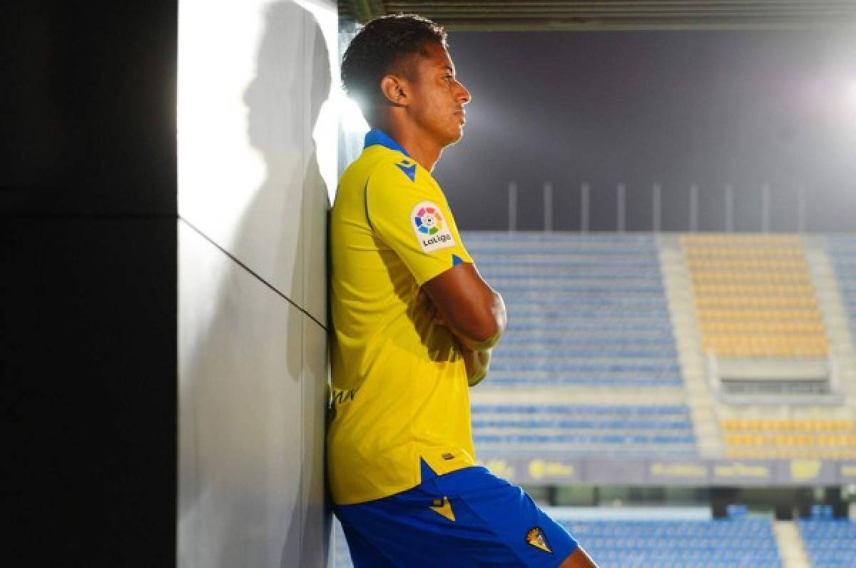 Choco Lozano se recuperó de un problema físico y entró en lista con el Cádiz para el debut en LaLiga Española