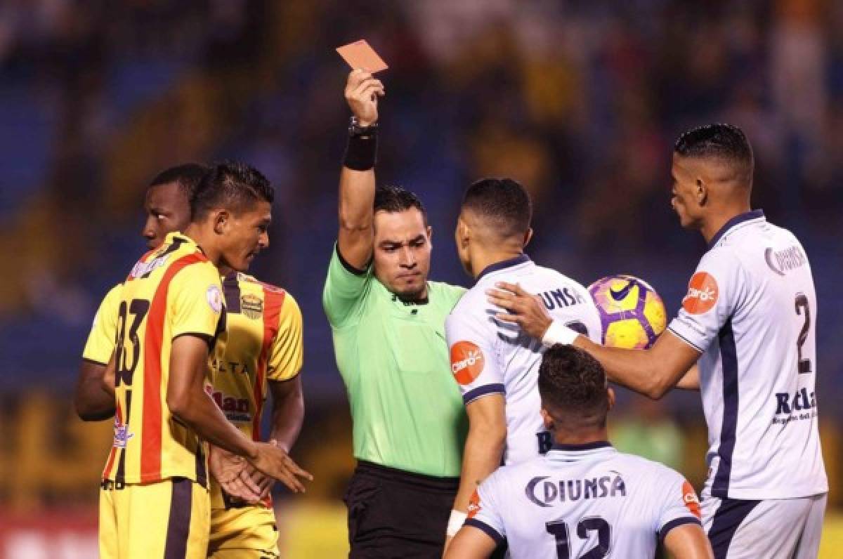 Héctor Rodríguez, el árbitro activo con más finales en Honduras