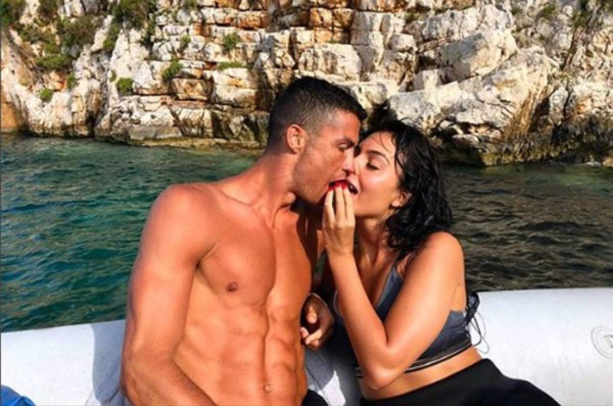 FOTOS: Así pasa las vacaciones Cristiano Ronaldo en Grecia