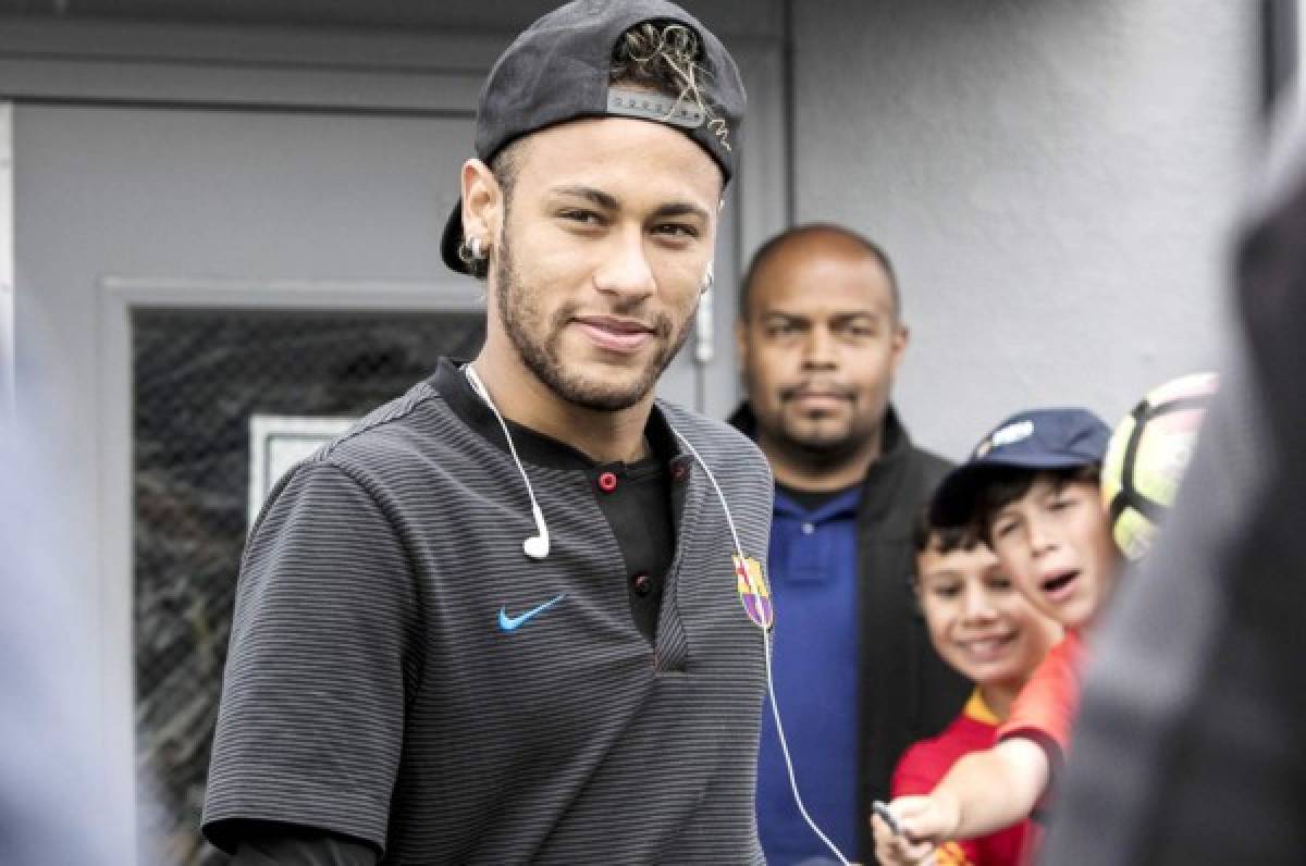 Ante la posible salida de Neymar, Barcelona buscaría fichar a Mbappé