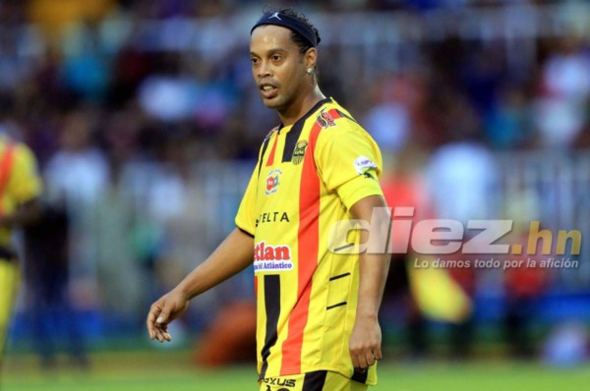 Así resaltan Marca y AS la llegada de Ronaldinho a Honduras