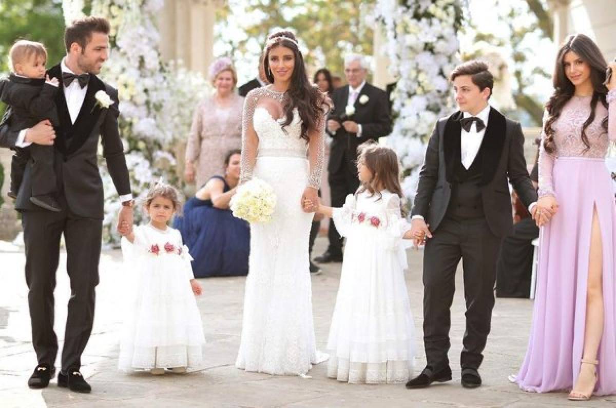 El futbolista del Chelsea Cesc Fábregas se casó en una espectacular boda