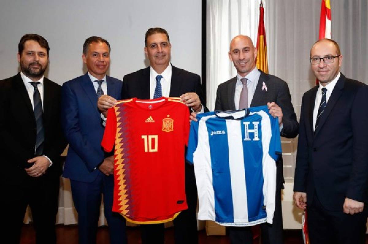 Fenafuth firma convenio de cooperación con la Federación Española de fútbol