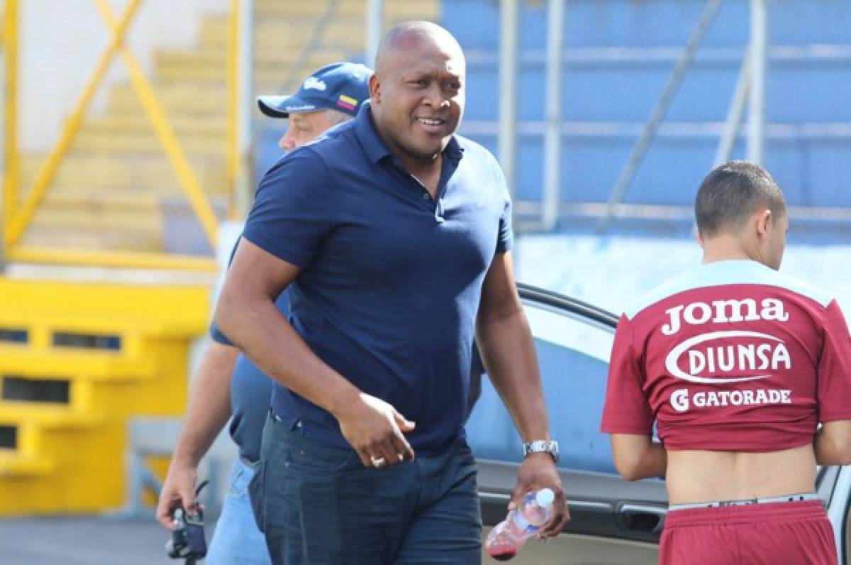 Milton Palacios sorprende al llevar a joven portero al Motagua