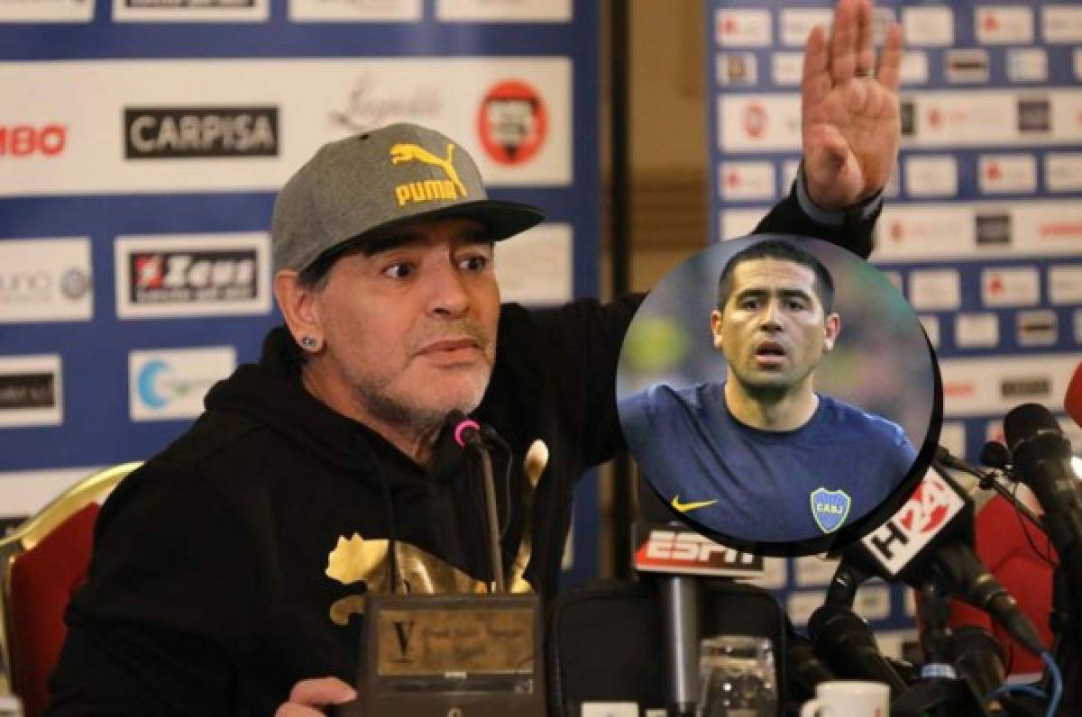 Riquelme dice que cambia de canal cuando ve hablar a Maradona
