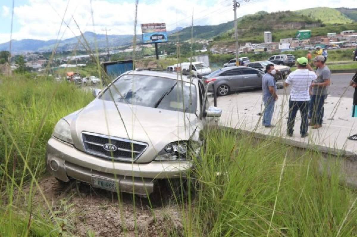 Así quedó el automóvil de Mayron Flores, jugador del Olimpia, tras sufrir accidente de tránsito