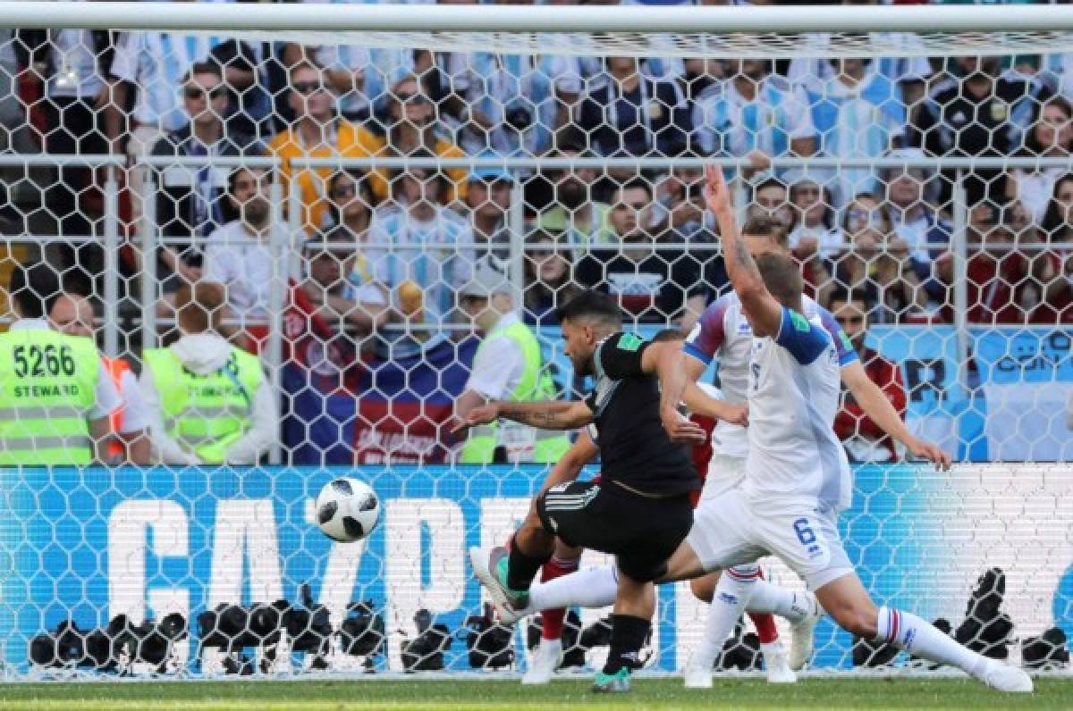 El tremendo golazo de Kun Agüero en el debut de Argentina en el Mundial