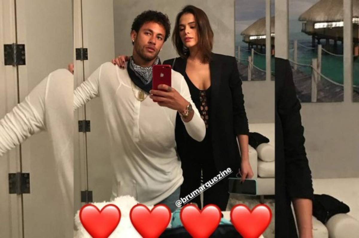 Neymar se relaja en los Estados Unidos con su encantadora novia