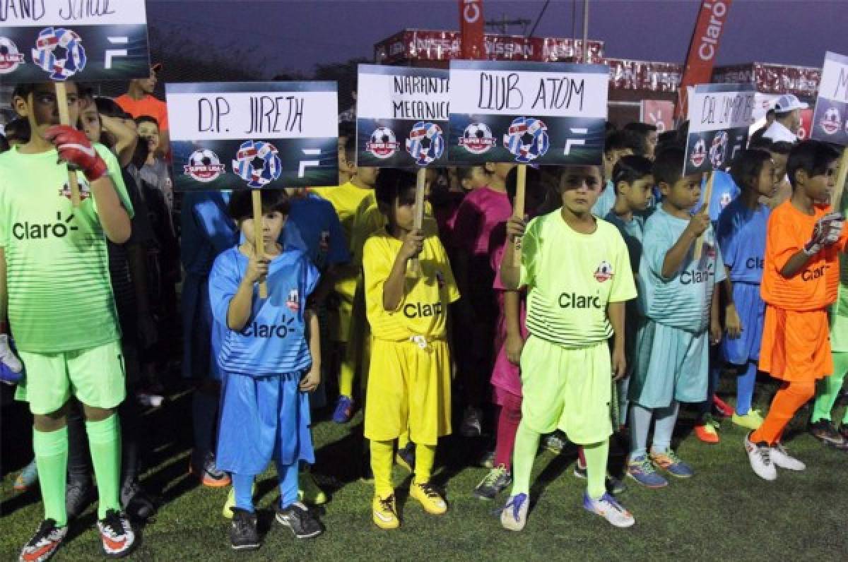 Ambientazo y mucha belleza: Claro inaugura uno de los torneos más esperados en Honduras