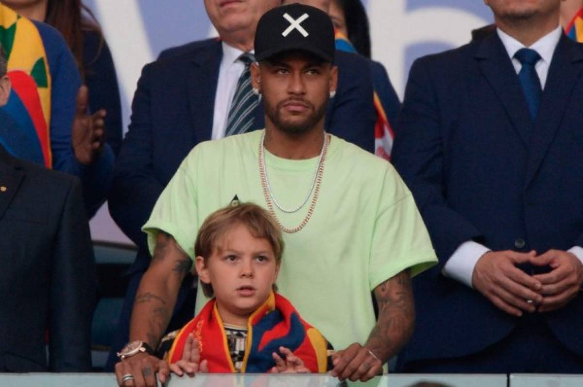 Neymar viajará esta semana a Barcelona para negociar su regreso