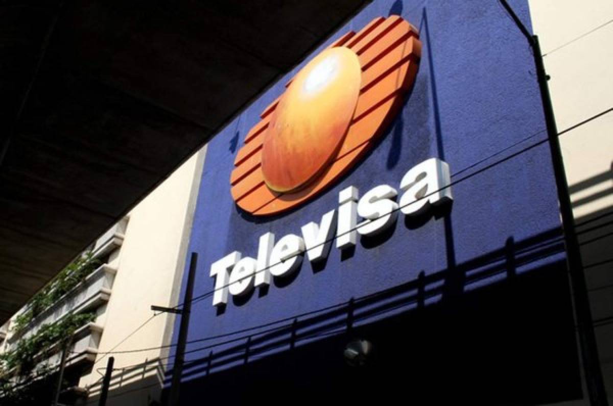 Demanda a Televisa por conseguir derechos de cuatro mundiales a través de supuestos sobornos