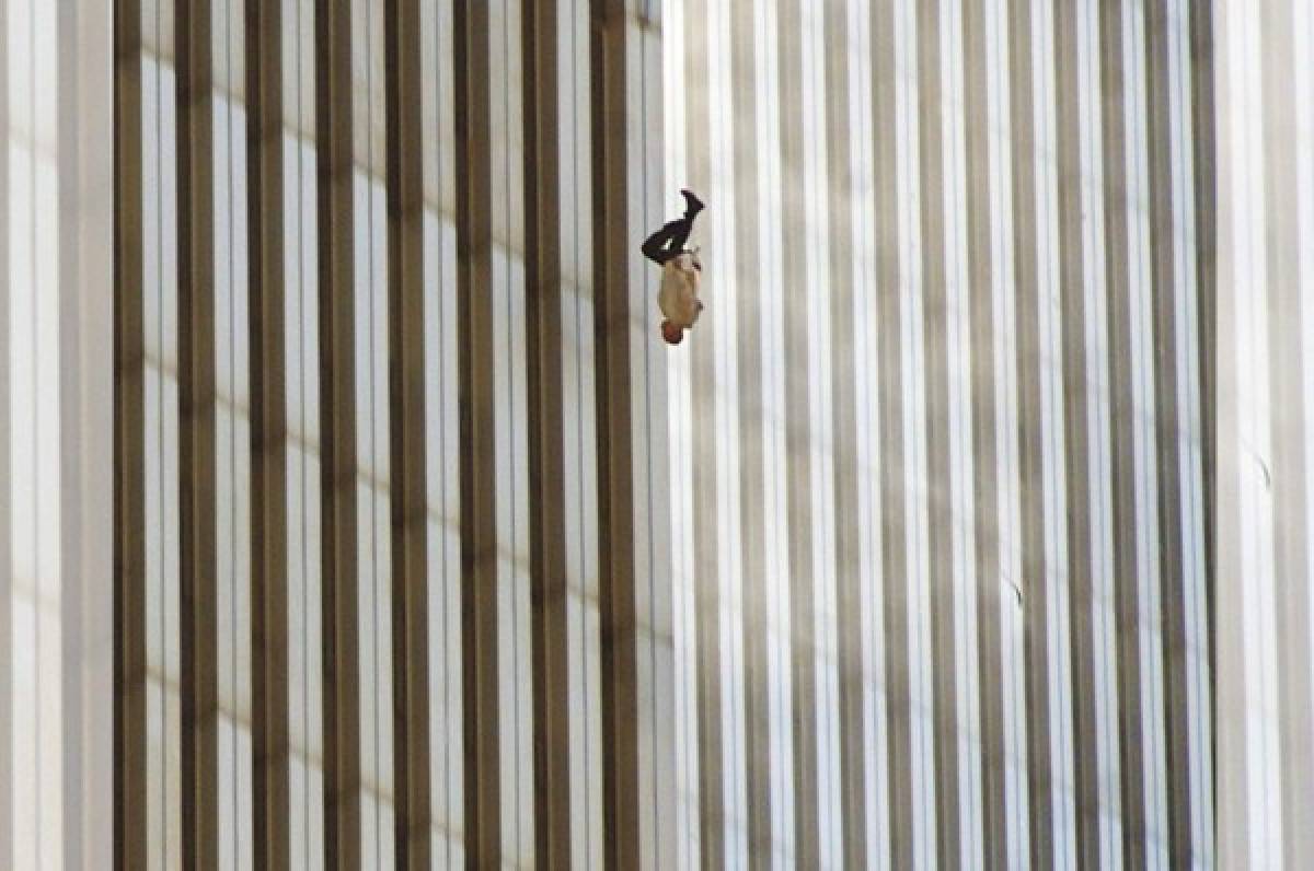 The Falling Man, la historia detrás de la foto más extraña del atentado a las Torres Gemelas