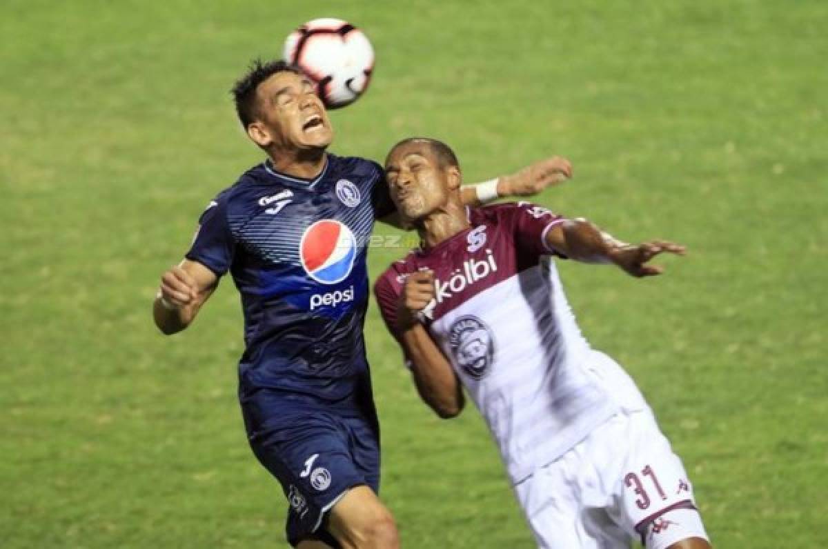 Motagua y Saprissa están sin goles los primeros minutos de juego en el Estadio Nacional. Fotos Ronald Aceituno y Andro Rodríguez