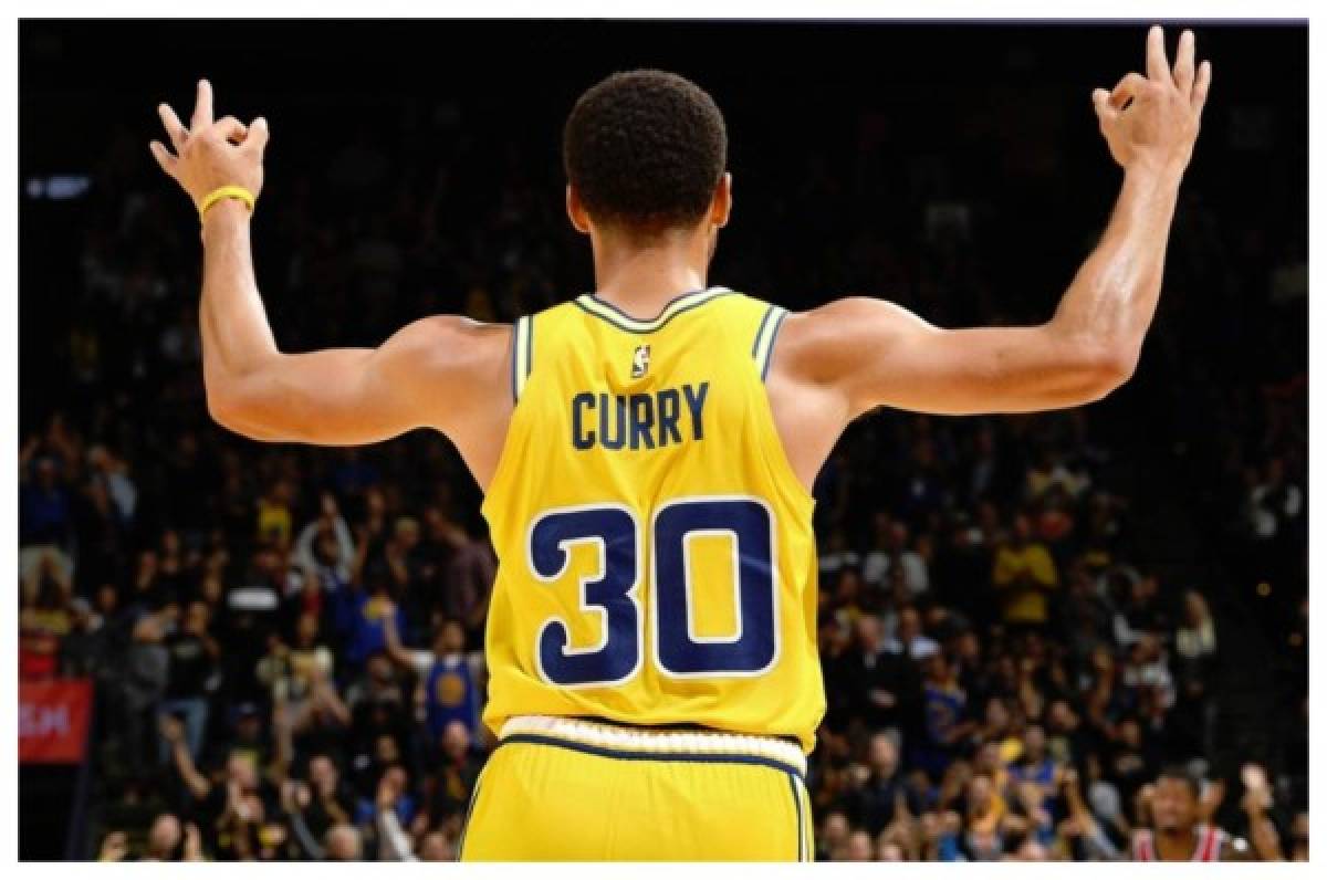 Curry establece otro récord de triples en victoria de Warriors