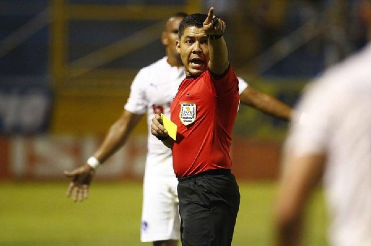 Armando Castro, el árbitro designado para pitar la final de liguilla entre Motagua y Olimpia