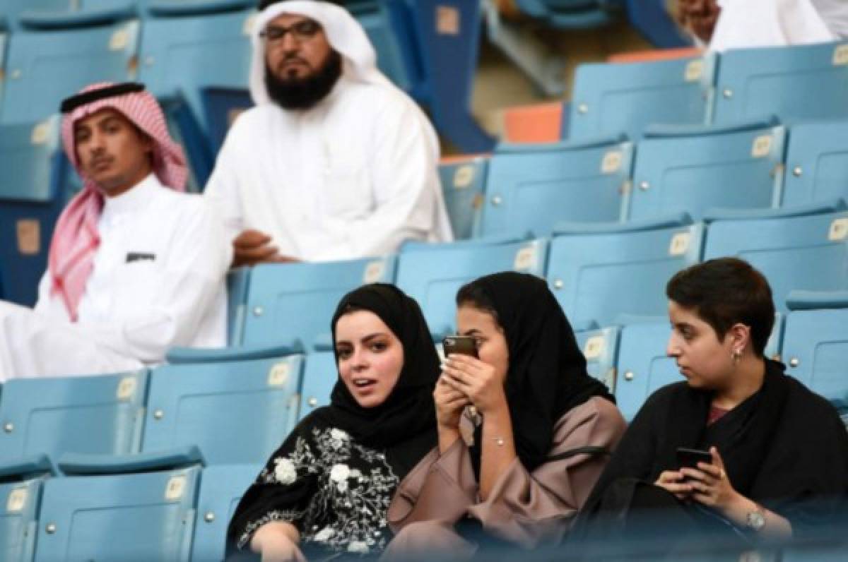 Arabia Saudita autorizará que mujeres asistan a espectáculos deportivos