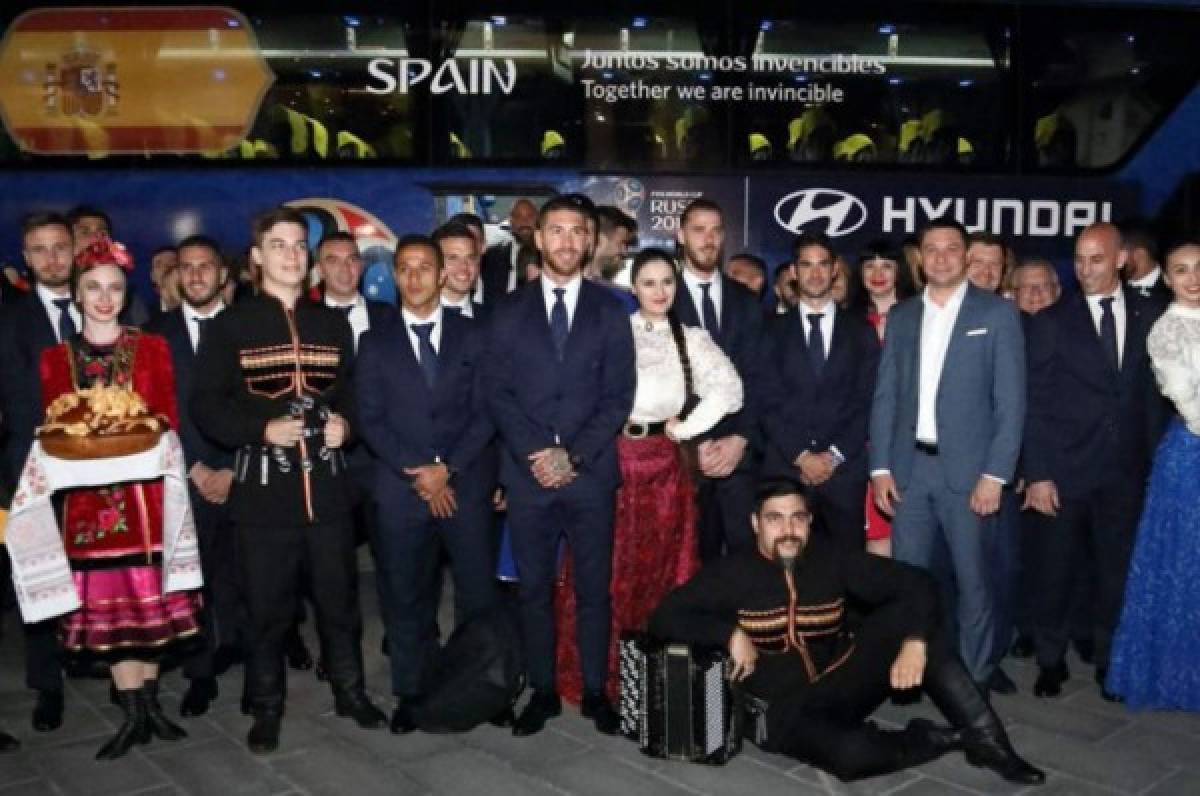 La selección de España ya está en Sochi con caras serias de los jugadores