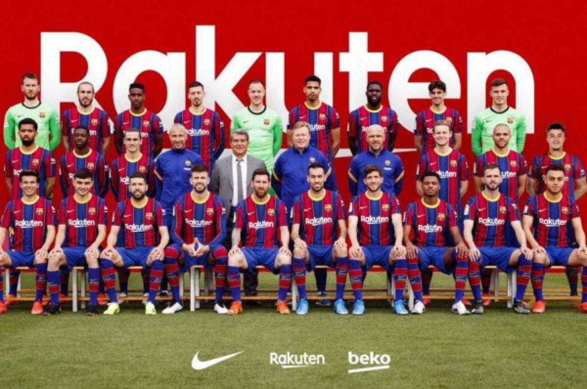 La foto oficial del Barcelona: Dembélé perdido, guiño de Piqué a Neymar... ¡y ese no es Coutinho!