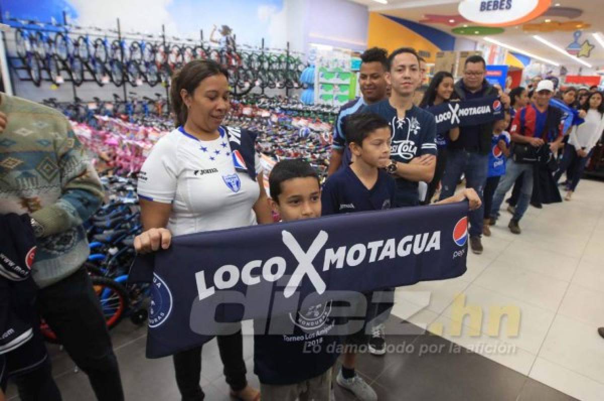 AMBIENTAZO: Eso puso Motagua en la firma de autógrafos previo a la final ante Olimpia