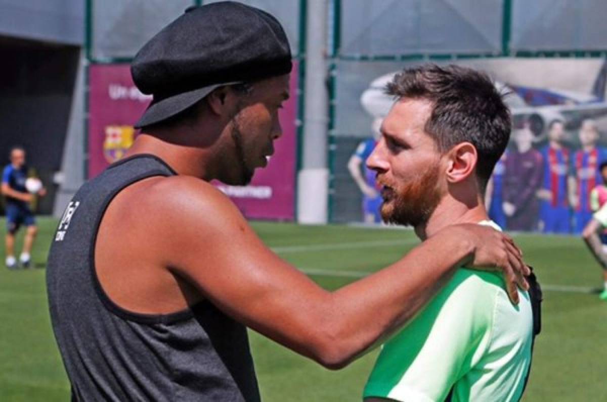 Ronaldinho: ''Si Messi decide irse del Barcelona, yo le apoyaría''