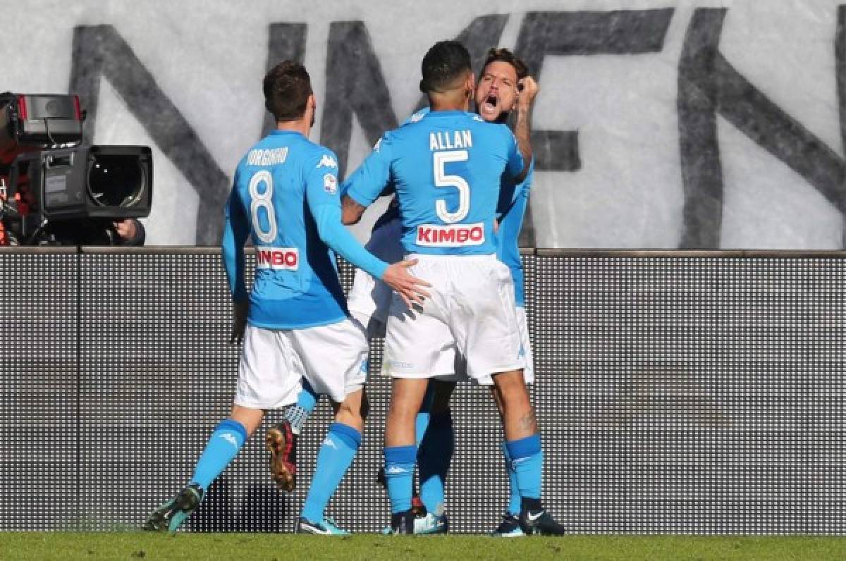 Nápoles sufre en triunfo ante el Atalanta y sigue de líder en la Serie A