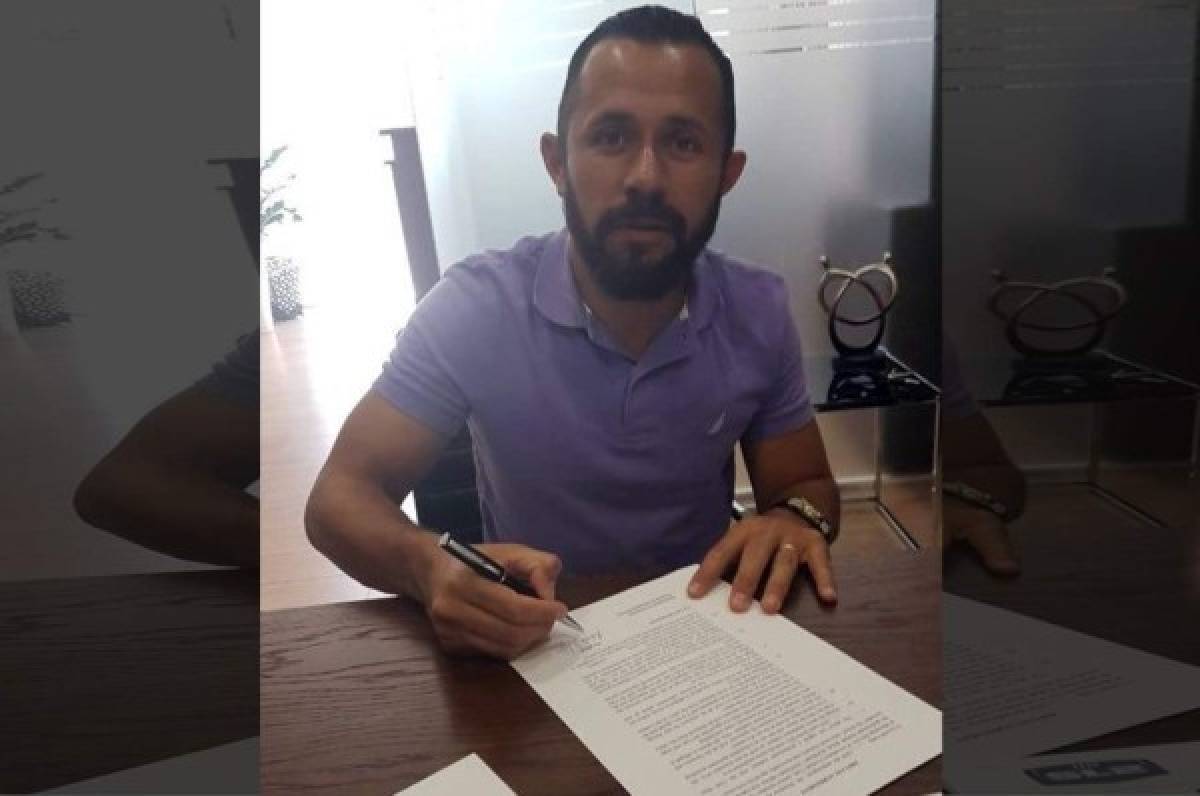 El hondureño Alfredo Mejía firma la renovación de contrato con el Levadiakos de Grecia