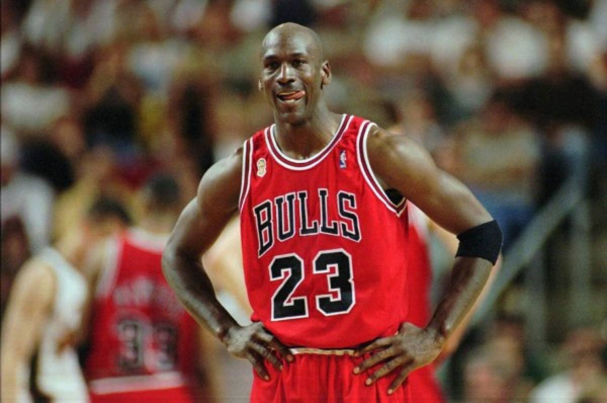 Dardo para Michael Jordan: 'Sólo era un anotador y hoy nadie querría jugar con él, LeBron es el mejor'  