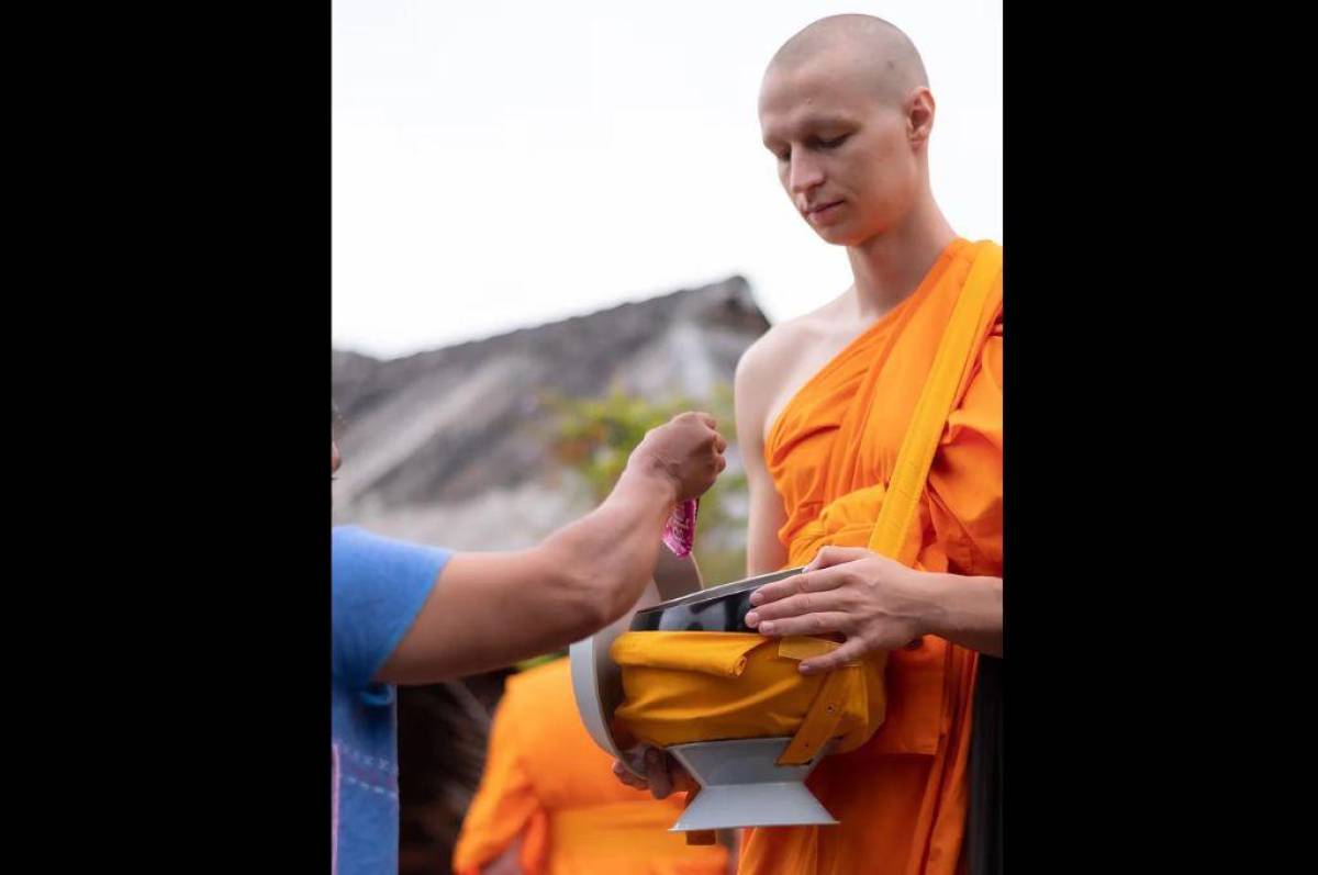Campeón en Italia y se retiró del fútbol para ser monje budista: “No hay que tomarse la vida demasiado en serio”