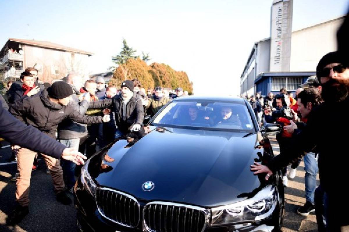 Fotos: Zlatan Ibrahimovic desata la locura con su llegada a Milán