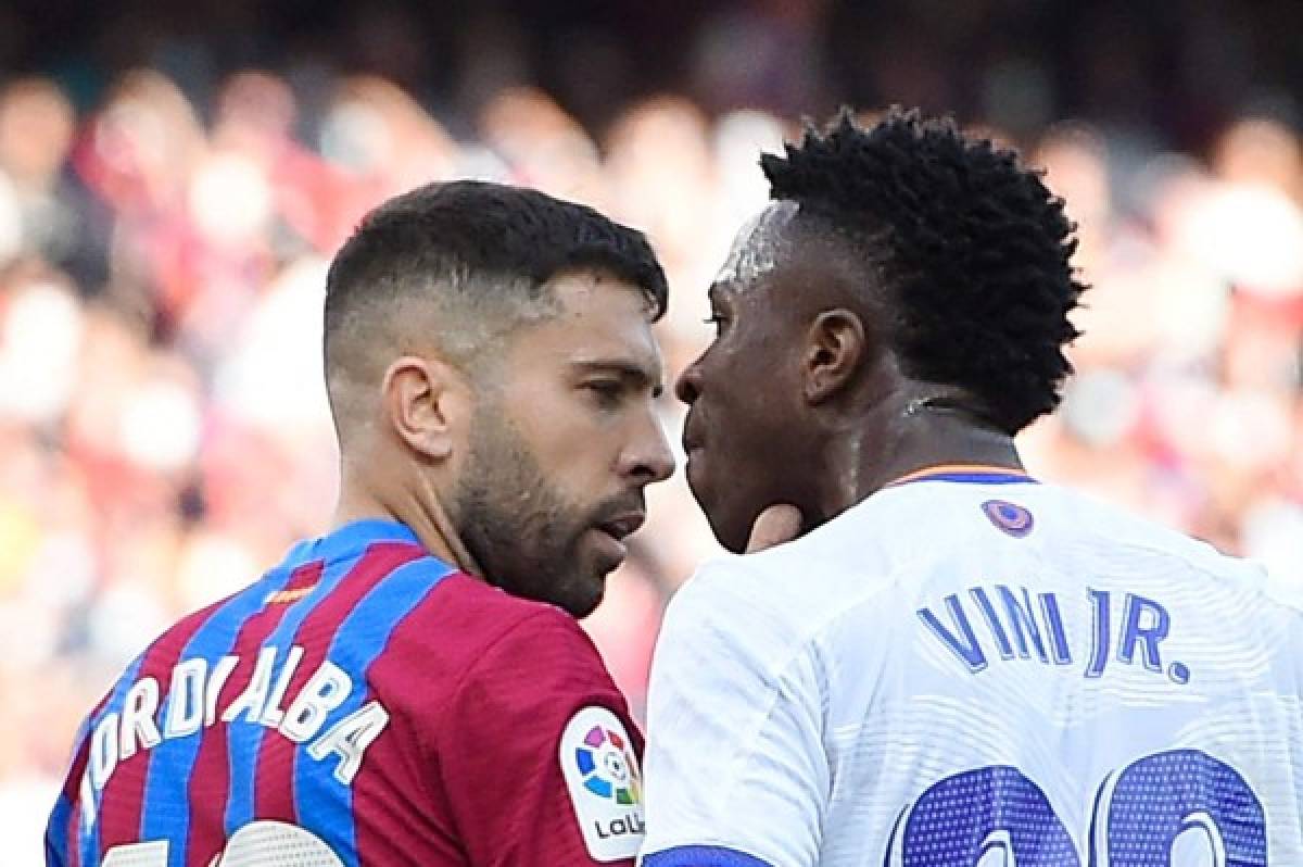 Amargura en el Barcelona, la burla de Vinicius a la afición y los invitados de lujo en la tribuna del Camp Nou