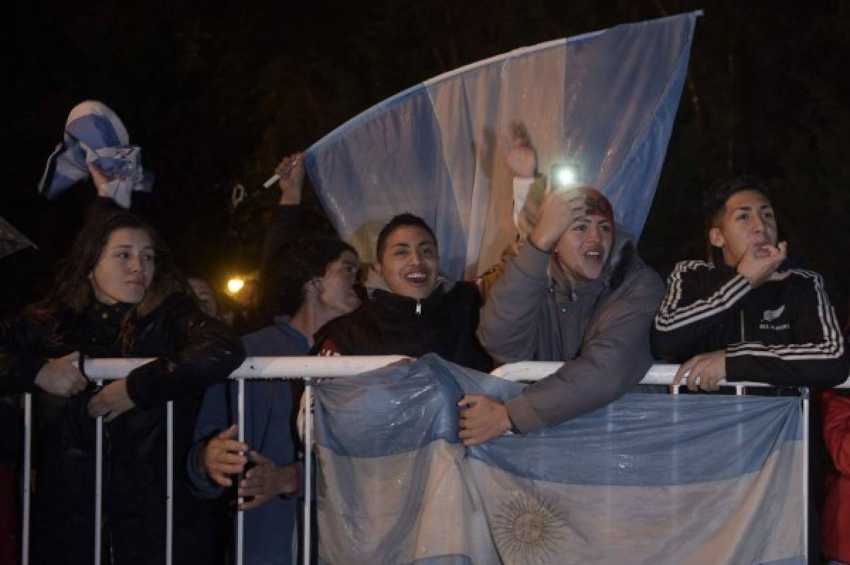 Fotos: Argentinos salieron a las calles para decirle a Messi, 'no te retires'