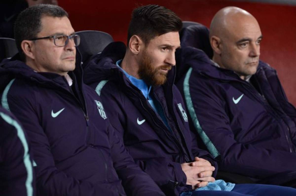 En fotos: El sufrimiento de Lionel Messi en el banquillo del Barcelona contra el Real Madrid