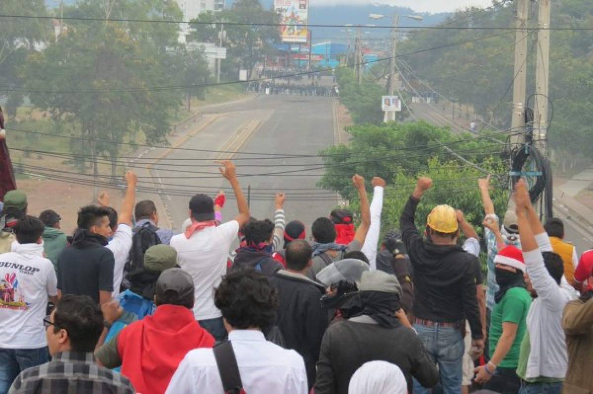 INFORME ESPECIAL: Saqueos de tiendas y caos en las protestas en Honduras