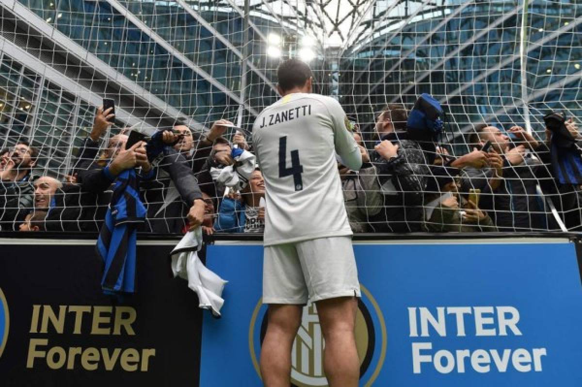 FOTOS: David Suazo se codea con exestrellas del Inter y Barcelona