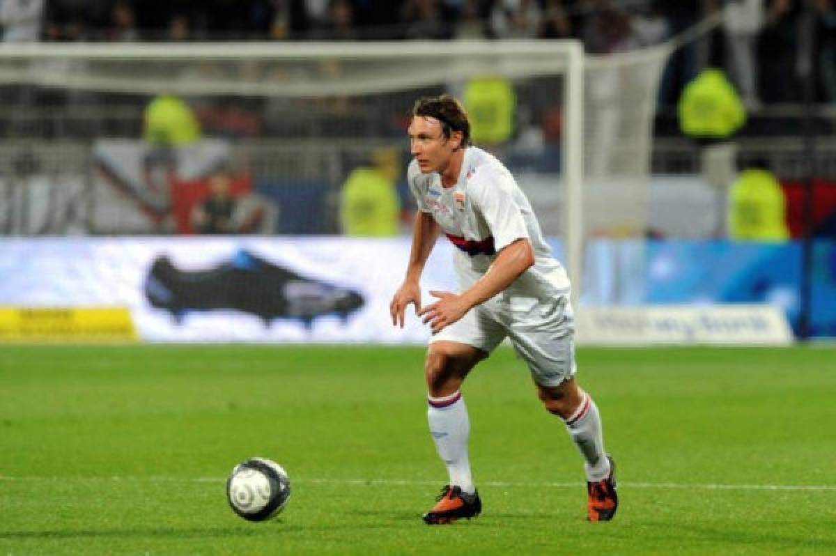 El equipazo del Lyon que jugó contra el Barcelona en la Champions League del 2009