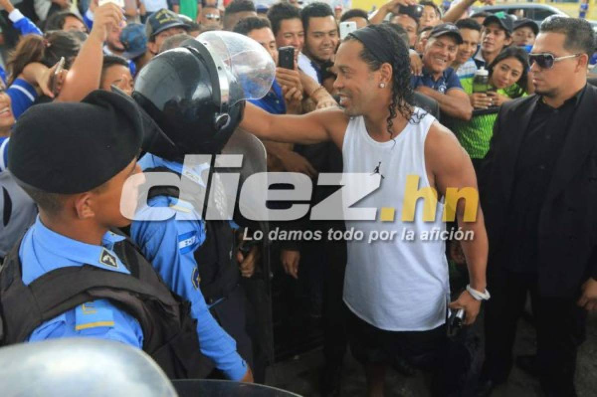 EN FOTOS: Así fue todo el recorrido de Ronaldinho en Honduras